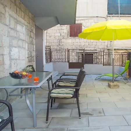 Silvana Apartman